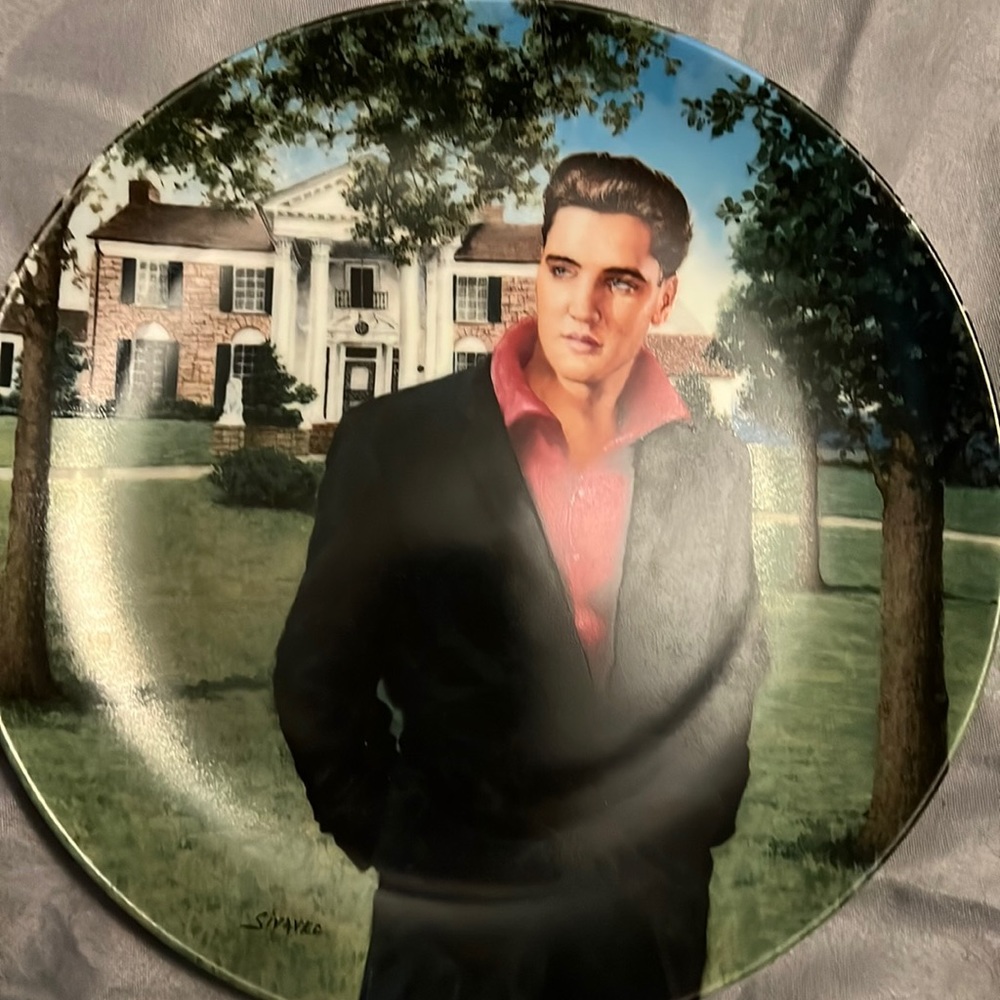 Elvis Graceland Plate